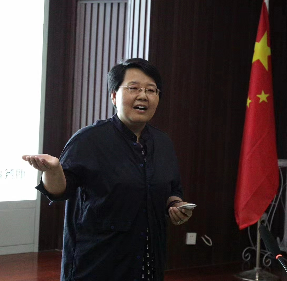 闫西香 家文化讲师