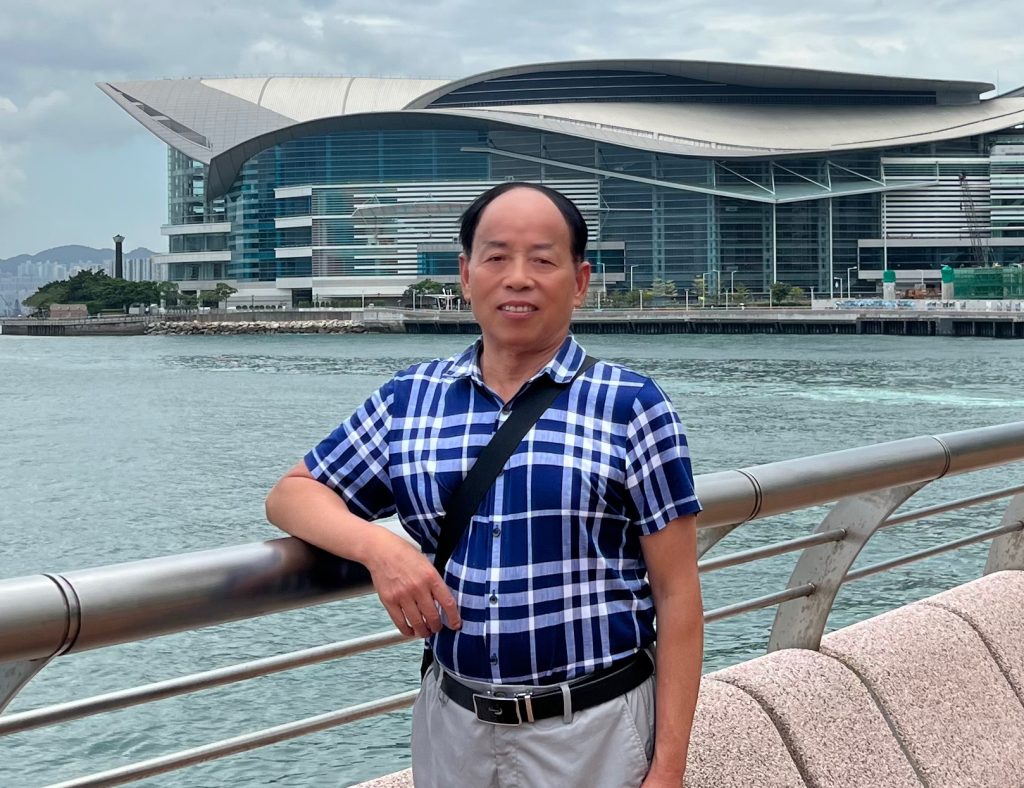 陈谷清