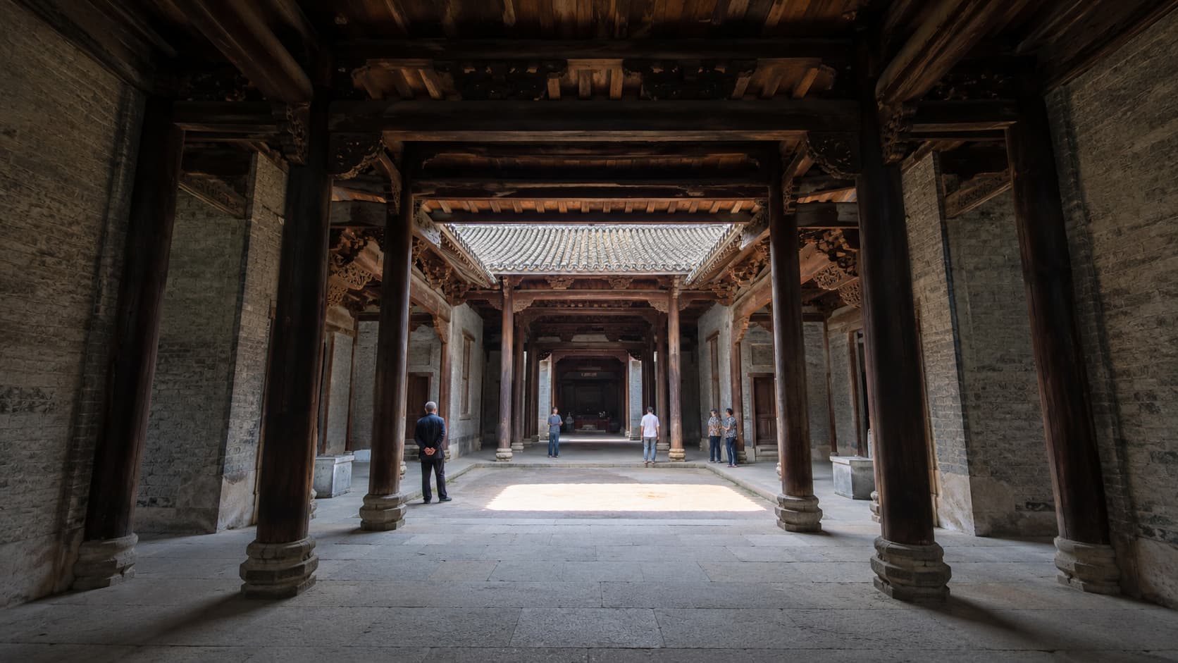 祠堂:一座建筑里的家族信仰与精神原乡