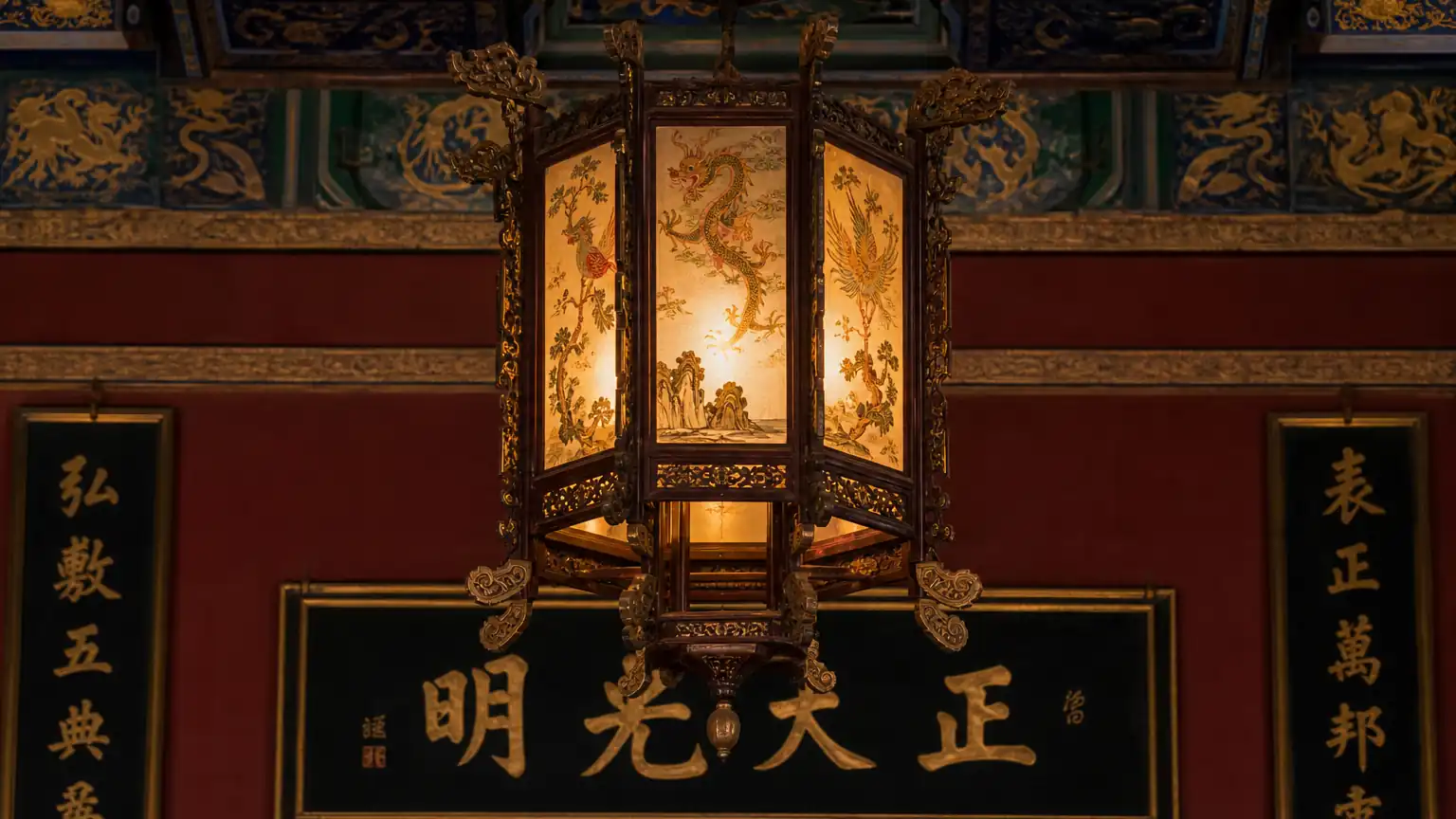 灯具里的生活史:从烛台到宫灯
