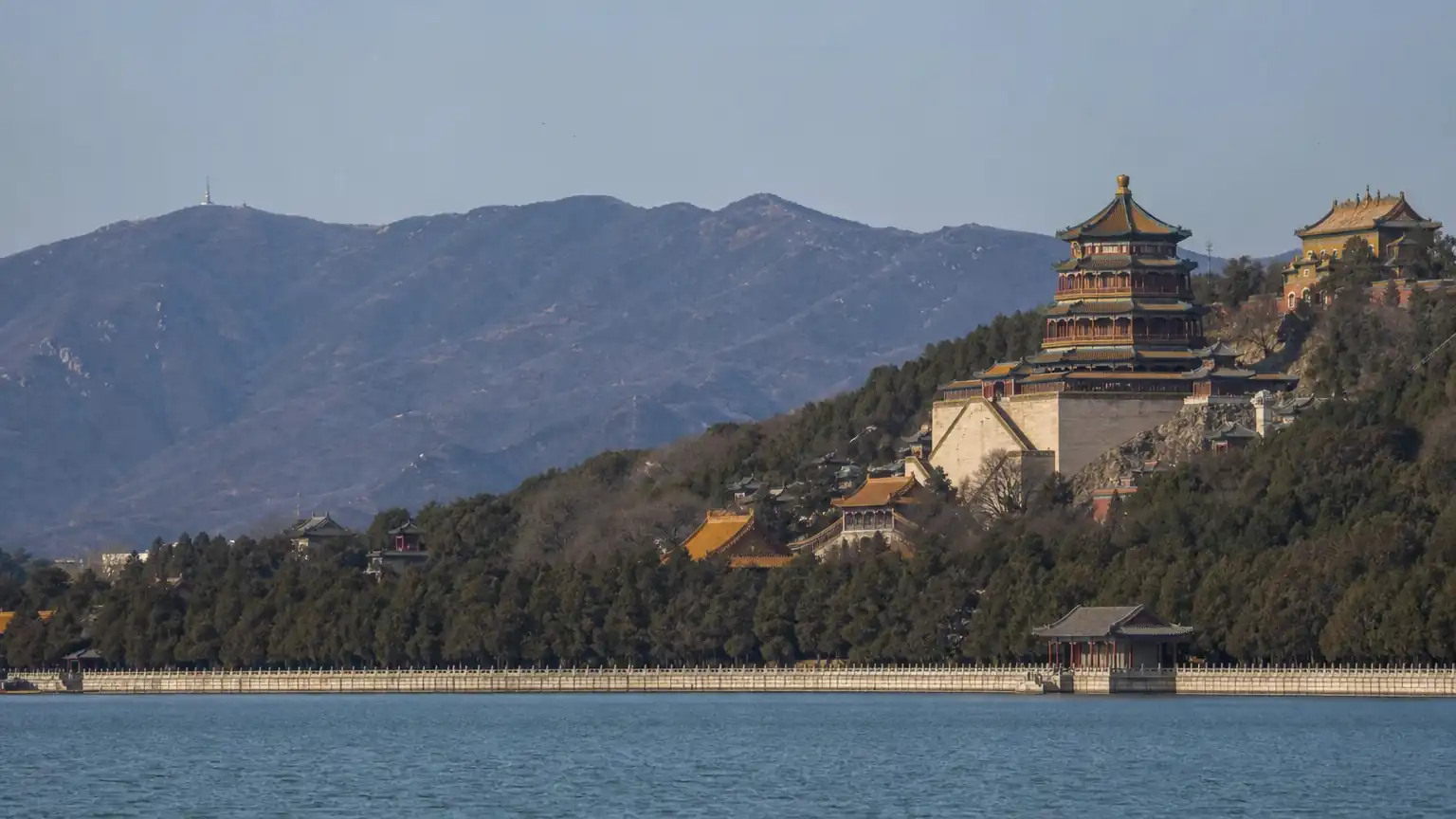 移步换景:中国园林中的空间诗学