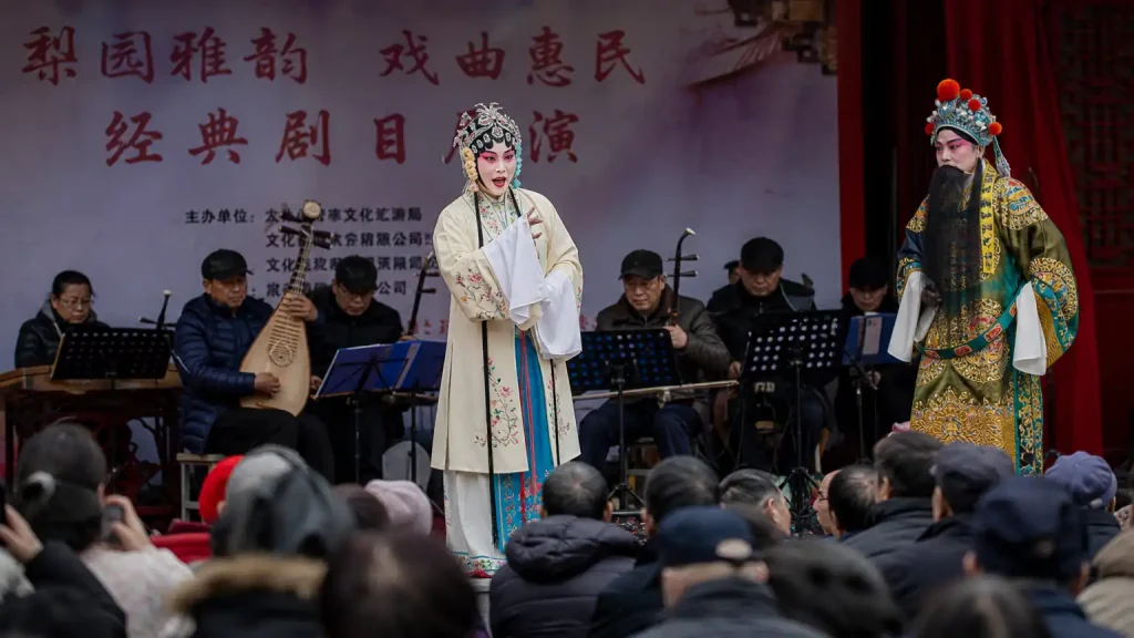板腔体：从一板一眼到人物情绪