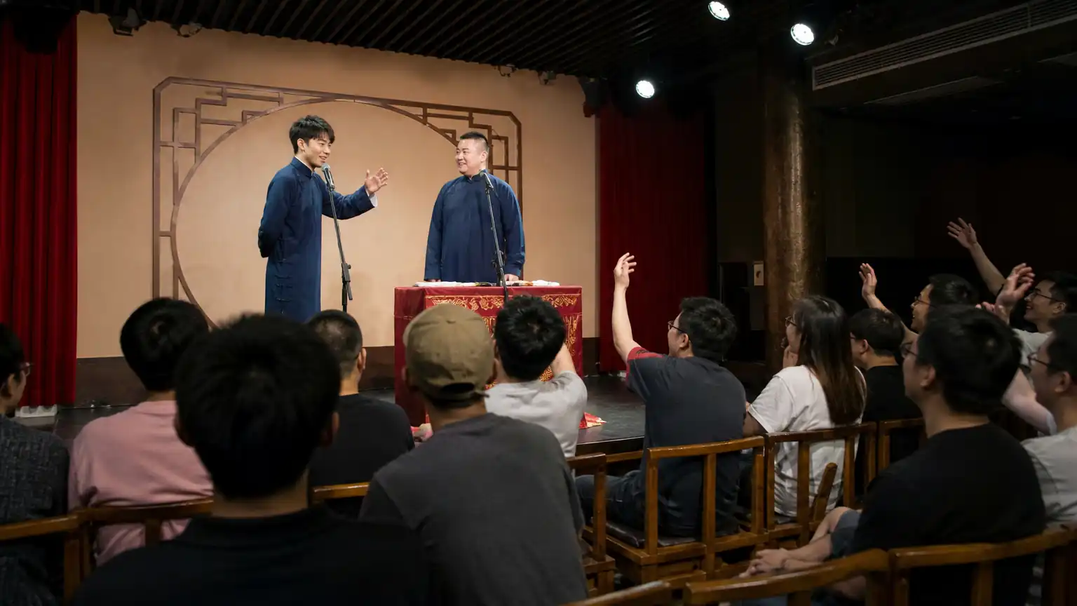 小剧场近距离观演图