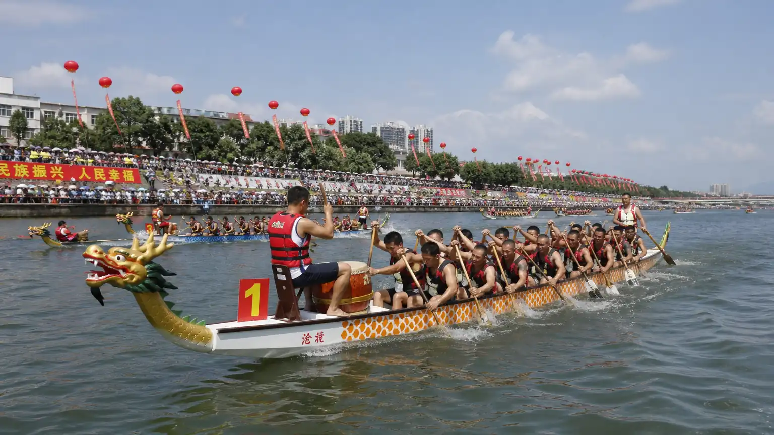 龙舟竞渡全景图