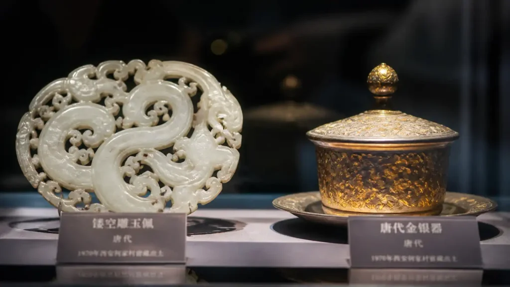 盛世珠宝乱世黄金：社会状态如何决定工艺方向